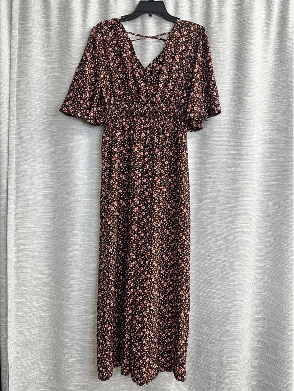 Nordstrome Good Luck Gem Womans Floral Jumpsuit Medium